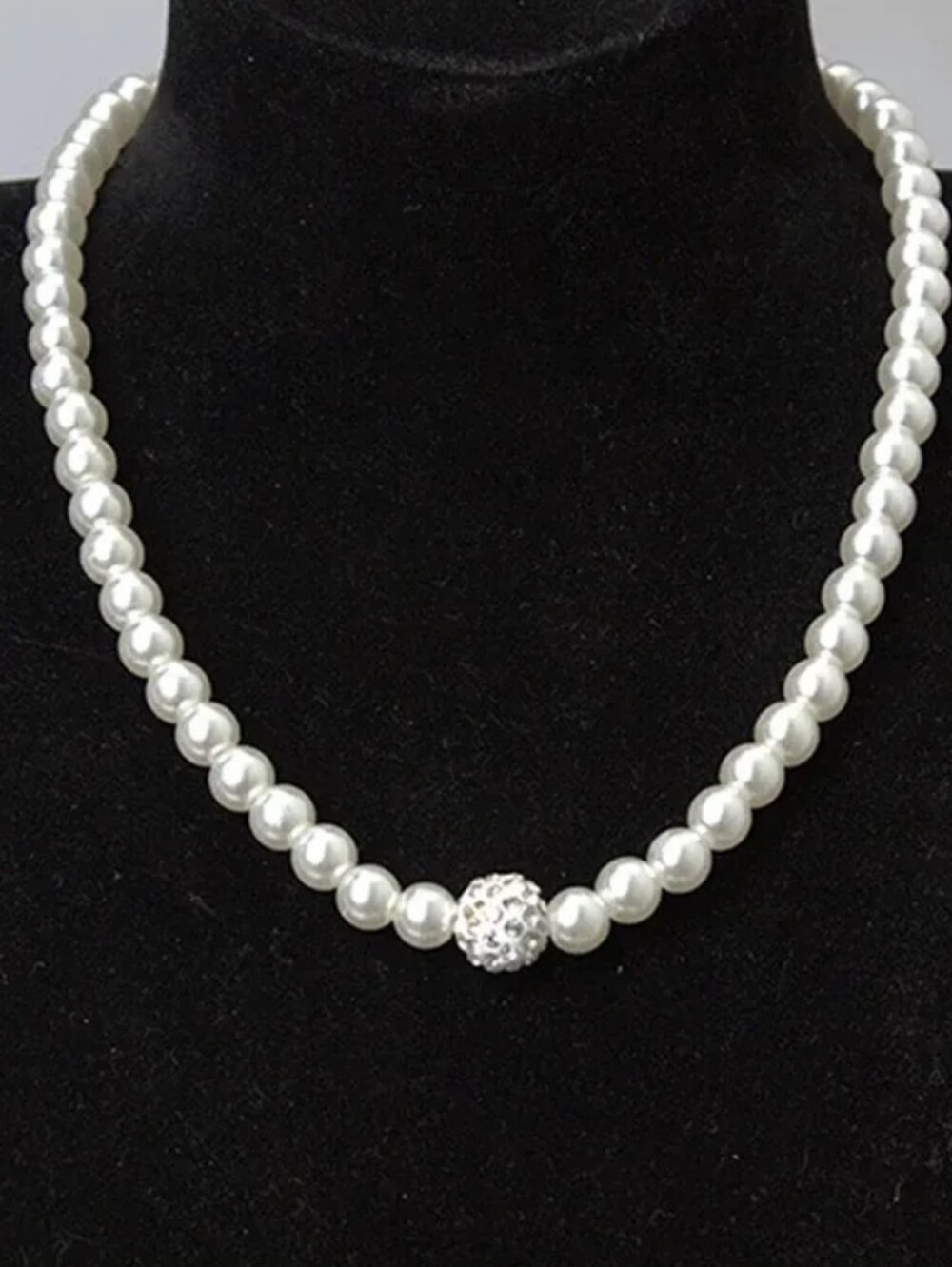 Classic White Pearl Necklace with Crystal Accent
